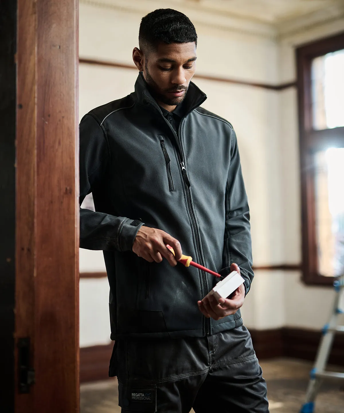 Black/Black - Sandstorm workwear softshell