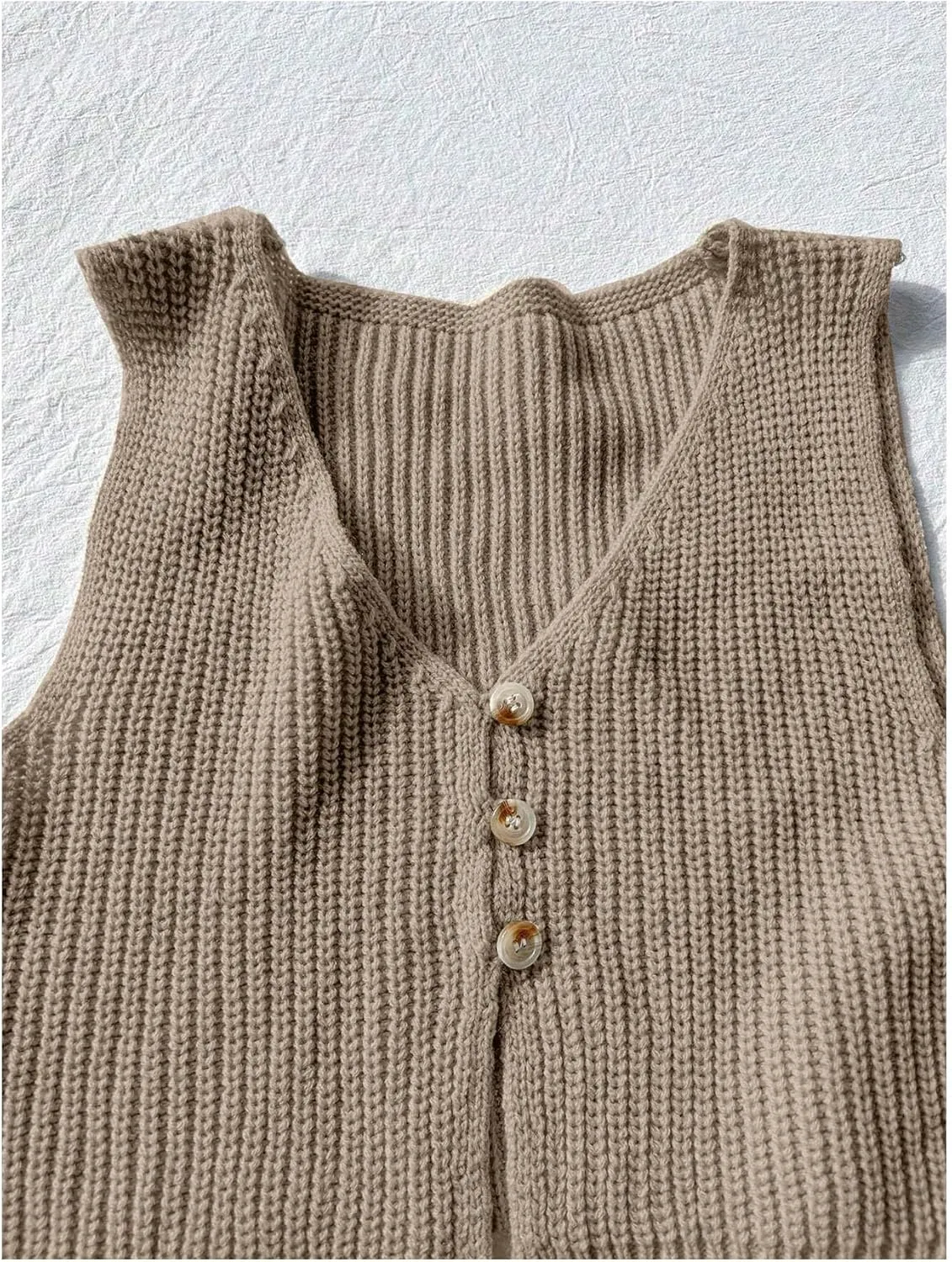 SweatyRocks Women's Button Front Sweater Vest Split V Neck Sleeveless Crop Knit Tops